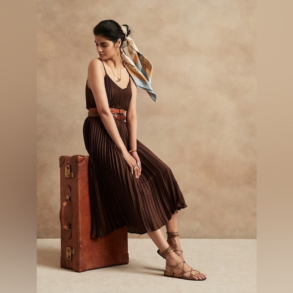 banana republic pleated midi dress